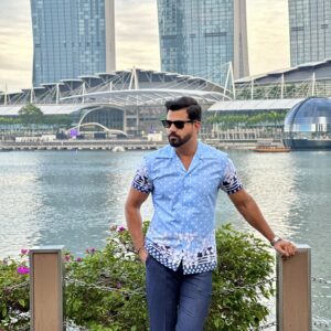 Singapura spotted shirt
