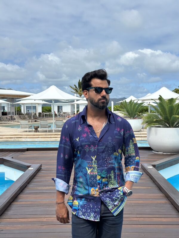 Midnight swan shirt - Image 3